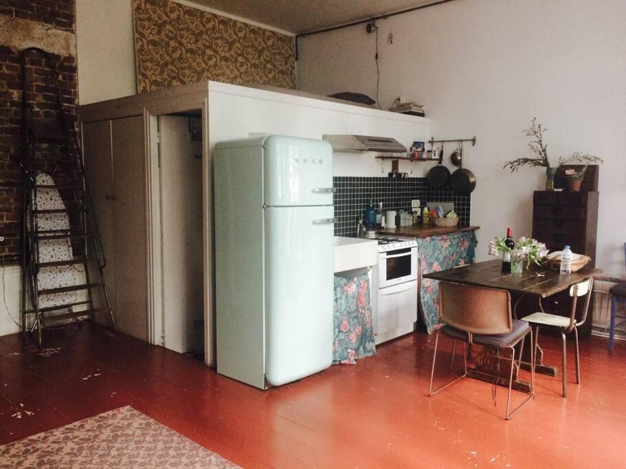 Warm And Cosy Loft In Paris With A Private Outdoor Apartment Екстериор снимка